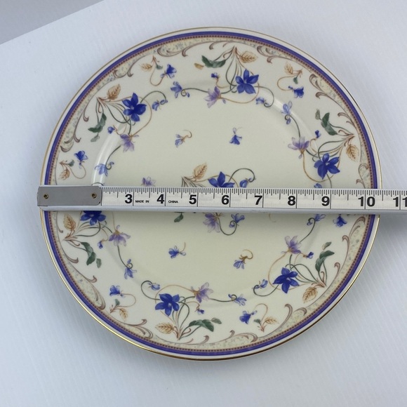 Andrea By Sadek Cake Plate and Server Discontinued Blue Flower & Vine Pattern - Picture 10 of 10